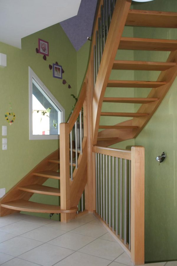 Escalier classique bois en Alsace