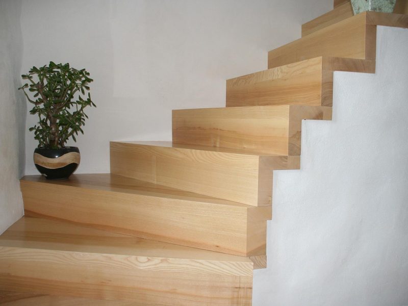 Habillage Escalier moderne bois en Alsace