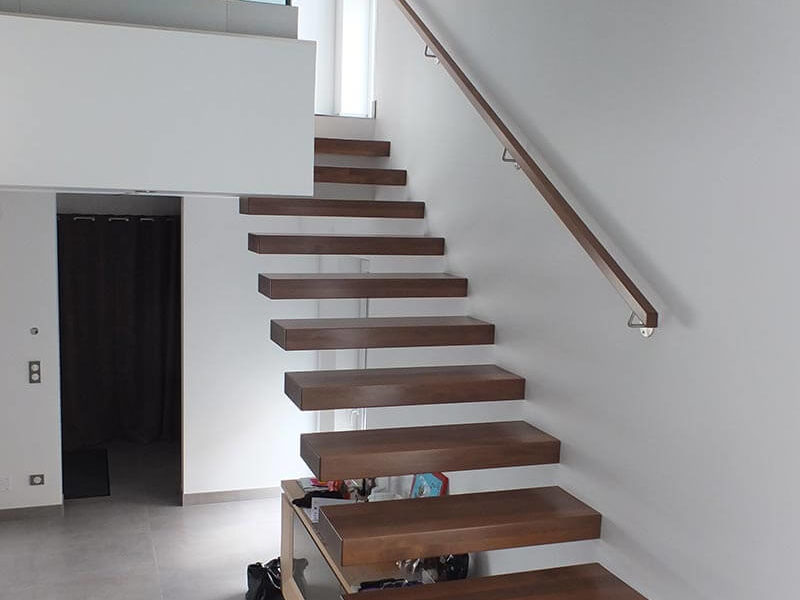 Escalier autoportant réalisé par Ambiance Escalier à Buhl (67470)
