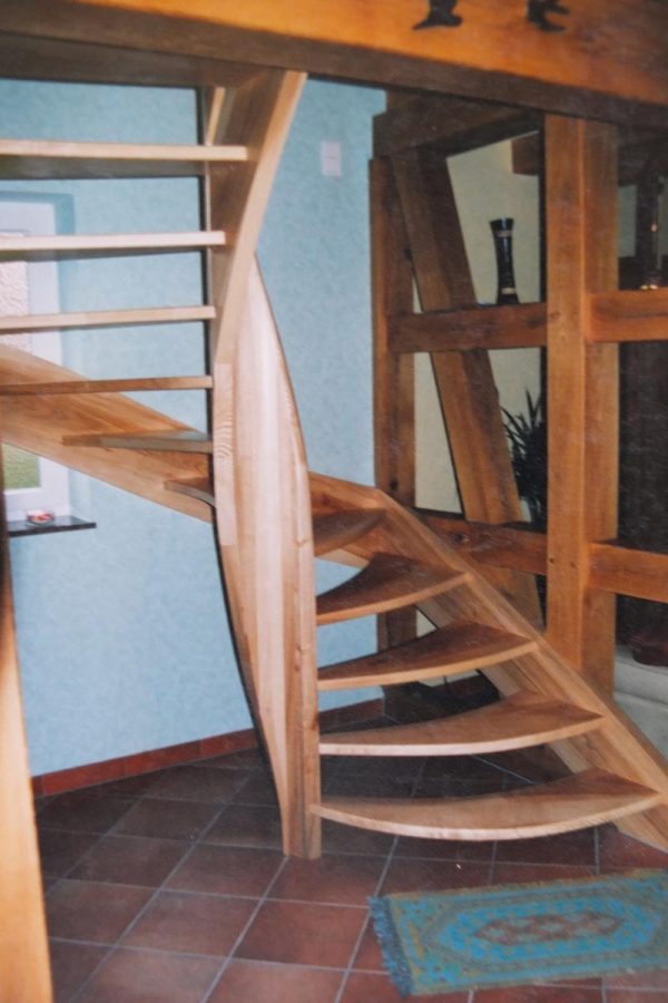 Escalier classique bois en Alsace