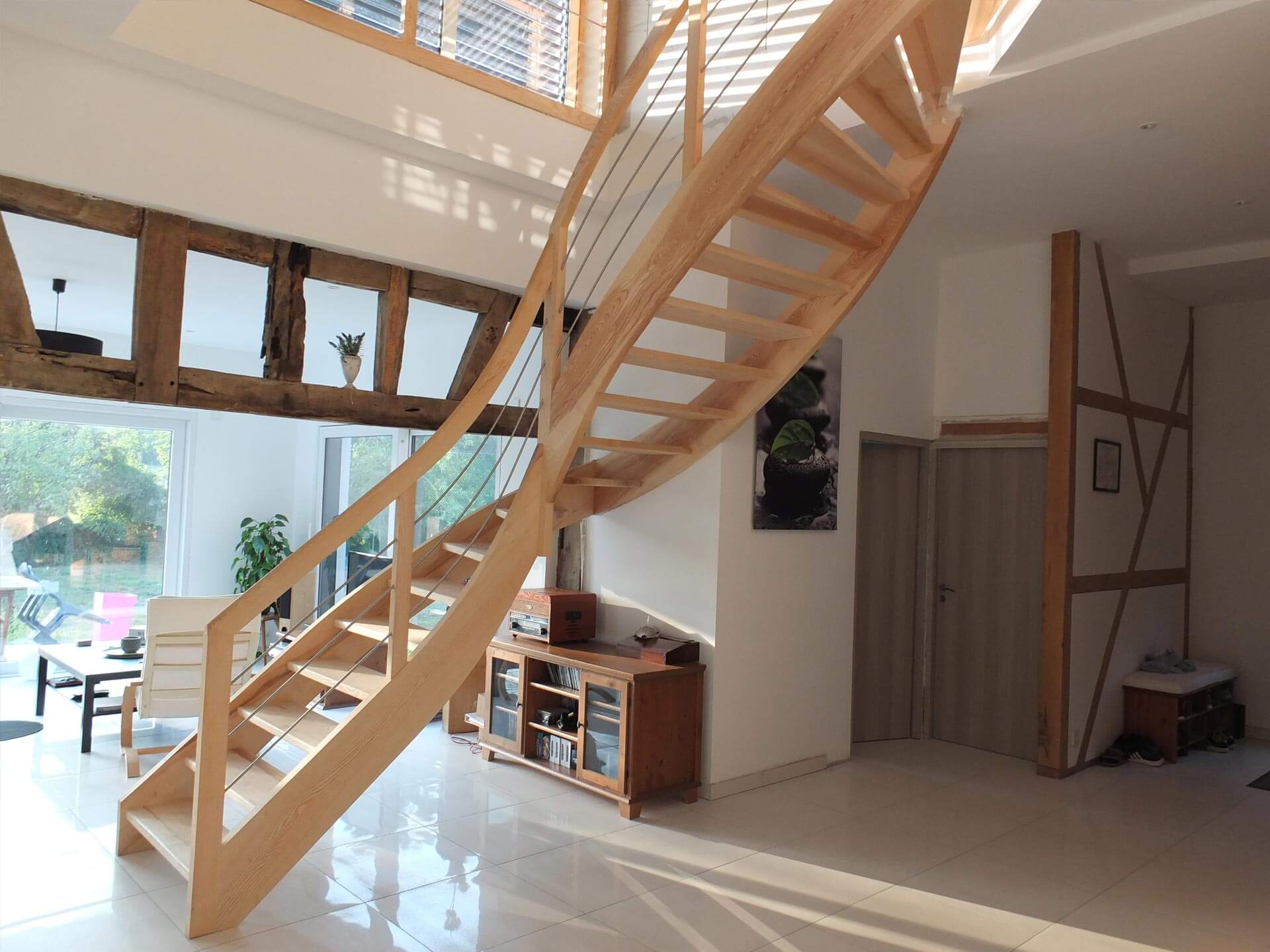 Escalier de caractère en bois courbé