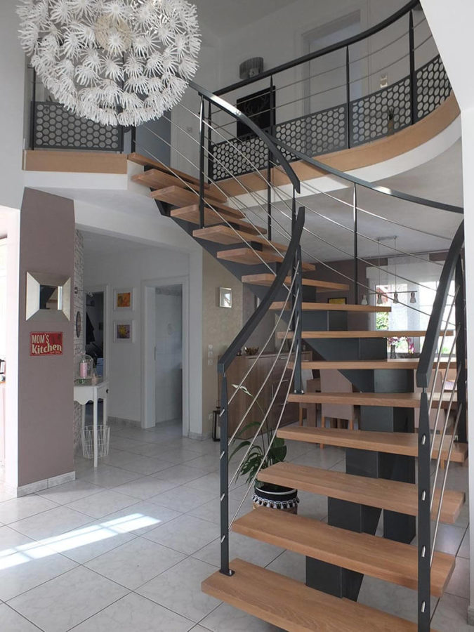 Escalier à limon central réalisé par Ambiance Escalier à Buhl (67470)